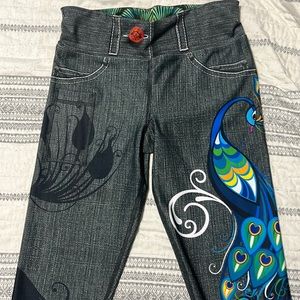 InknBurn Peacock Capris in excellent condition, worn once. Beautiful/colorful